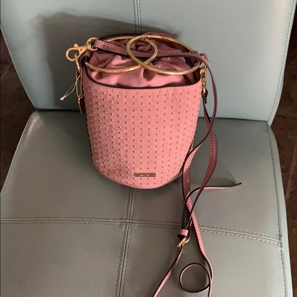Gorgeous Pink & Gold Vegan Leather Bucket Bag - Picture 1 of 8